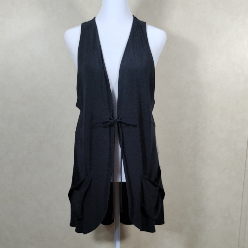 H187 Sympli black knit tied front vest 8 NWT